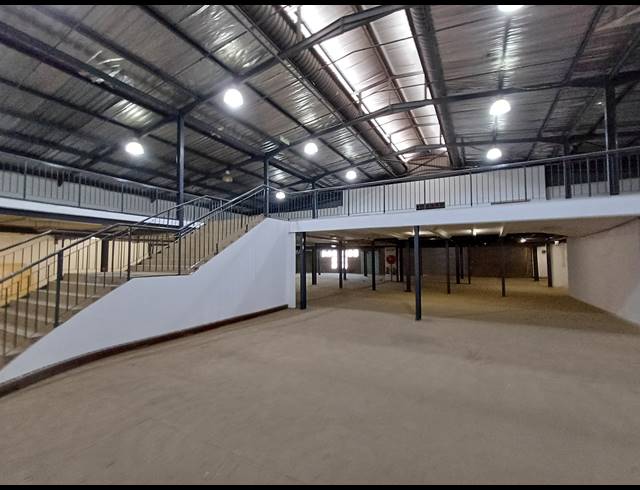 4,583M² SHOWROOM TO LET IN KYA SANDS